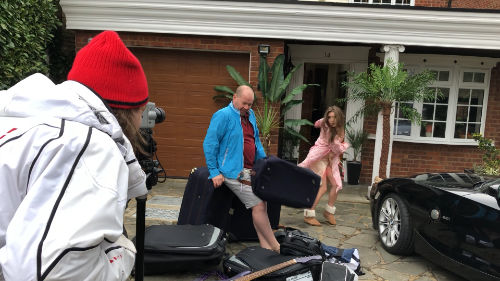 Mariah throwing bag at Gordon